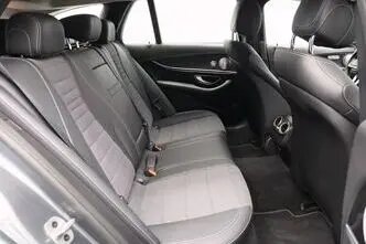 Mercedes-Benz E 300, 2.0, 143 kW, подключаемый гибрид, автомат, задний привод