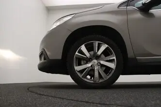 Peugeot 2008, 1.6, 88 kW, bensiin, manuaal, esivedu