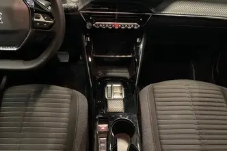 Peugeot e-2008, электричество, автомат, передний привод