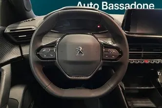 Peugeot e-2008, электричество, автомат, передний привод
