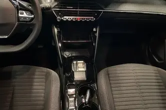 Peugeot e-2008, электричество, автомат, передний привод