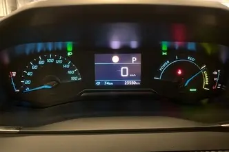 Peugeot e-2008, электричество, автомат, передний привод