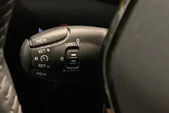 Peugeot e-2008, электричество, автомат, передний привод