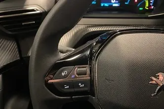 Peugeot e-2008, электричество, автомат, передний привод