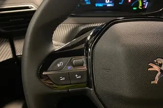 Peugeot e-2008, 100 kW, электричество, автомат, передний привод