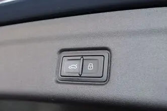 Audi Q6 e-tron, 120 kW, electric, automatic, four-wheel drive