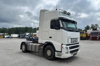 Volvo FH440, 324 kW, дизель, автомат