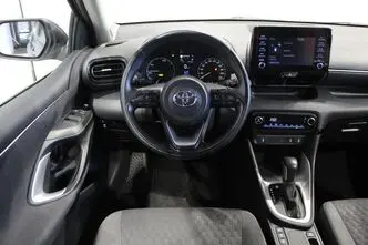 Toyota Yaris, 1.5, 68 kW, hybrid, automatic, front-wheel drive