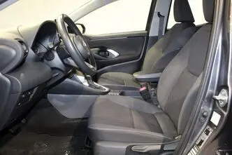 Toyota Yaris, 1.5, 68 kW, hybrid, automatic, front-wheel drive