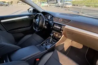 Škoda Superb, 1.8, 132 kW, petrol, automatic, front-wheel drive