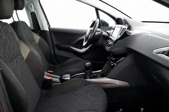 Peugeot 2008, 1.2, 81 kW, bensiin, manuaal, esivedu