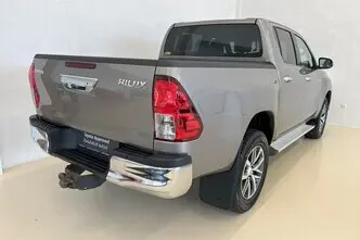 Toyota Hilux, 2.4, 110 kW, дизель, автомат, полный привод