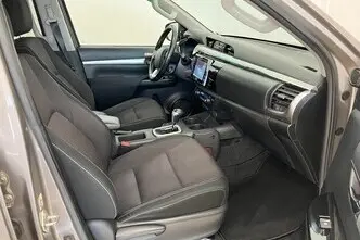 Toyota Hilux, 2.4, 110 kW, дизель, автомат, полный привод