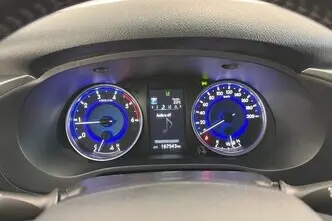 Toyota Hilux, 2.4, 110 kW, дизель, автомат, полный привод