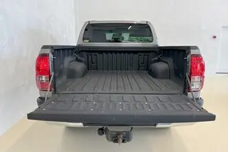 Toyota Hilux, 2.4, 110 kW, дизель, автомат, полный привод
