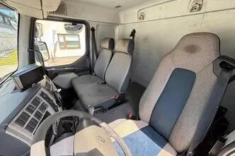 Volvo FL240 + LIFT, 177 kW, дизель, механическая