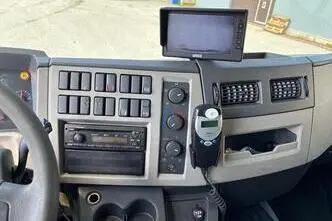 Volvo FL240 + LIFT, 177 kW, дизель, механическая