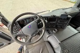 Scania P400, 294 kW, дизель, автомат