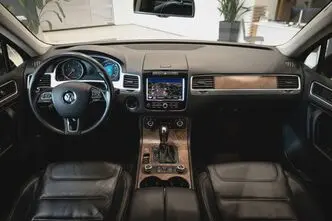 Volkswagen Touareg, 3.0, 180 kW, дизель, автомат, полный привод