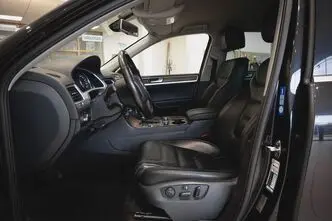 Volkswagen Touareg, 3.0, 180 kW, дизель, автомат, полный привод