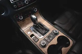 Volkswagen Touareg, 3.0, 180 kW, дизель, автомат, полный привод