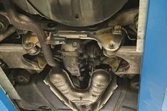 BMW 523, бензин, автомат, задний привод
