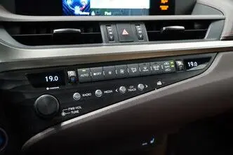 Lexus ES 300, 2.5, 131 kW, bensiin, automaat, esivedu