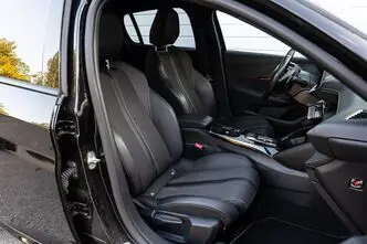 Peugeot 208, 1.2, 74 kW, bensiin, automaat, esivedu