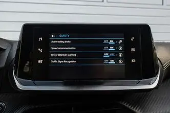 Peugeot 208, 1.2, 74 kW, bensiin, automaat, esivedu