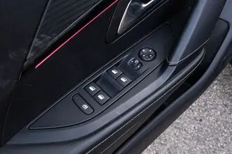 Peugeot 208, 1.2, 74 kW, bensiin, automaat, esivedu