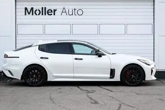 Kia Stinger, 3.3, 272 kW, бензин, автомат, полный привод
