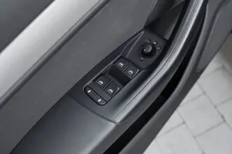 Audi Q3, 2.0, 103 kW, diisel, manuaal, esivedu