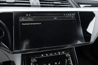 Audi Q8 e-tron, 300 kW, электричество, механическая, полный привод