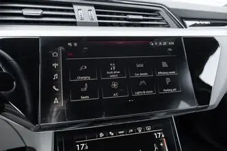 Audi Q8 e-tron, 300 kW, электричество, механическая, полный привод