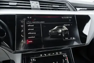 Audi Q8 e-tron, 300 kW, электричество, механическая, полный привод