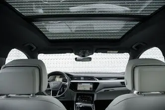 Audi Q8 e-tron, 300 kW, электричество, механическая, полный привод