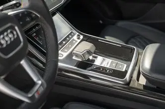 Audi Q8, 3.0, 210 kW, дизель, автомат, полный привод