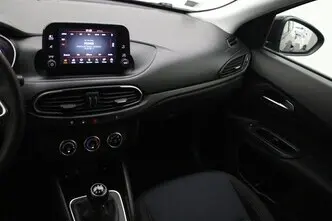 Fiat Tipo, 1.0, 73 kW, hybrid, manual, front-wheel drive