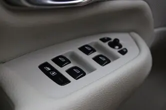 Volvo XC90, 2.0, 223 kW, plug-in hybrid, automatic, front-wheel drive