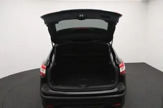 Nissan Qashqai, 1.6, 96 kW, diesel, automatic, front-wheel drive
