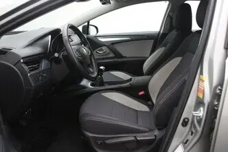 Toyota Avensis, 1.8, 108 kW, petrol, manual, front-wheel drive