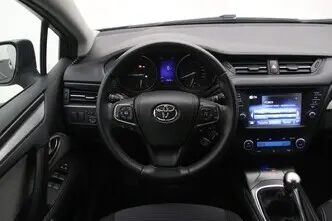 Toyota Avensis, 1.8, 108 kW, petrol, manual, front-wheel drive