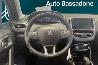 Peugeot 2008, 1.2, 61 kW, petrol, manual, front-wheel drive