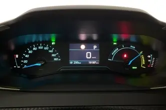Peugeot e-2008, electric, automatic, front-wheel drive