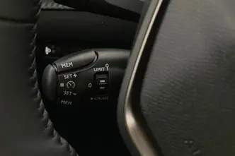Peugeot e-2008, electric, automatic, front-wheel drive