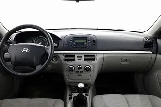 Hyundai Sonata, 2.4, 119 kW, petrol, manual, front-wheel drive