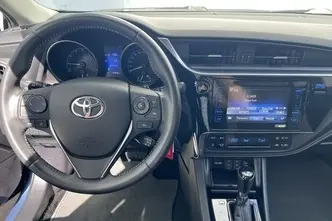 Toyota Auris, 1.6, 97 kW, бензин, автомат, передний привод