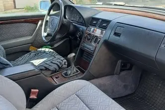 Mercedes-Benz C 200, 55 kW, дизель, механическая, задний привод