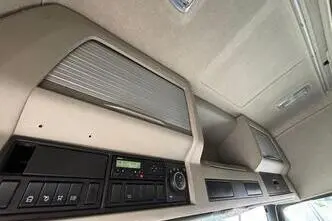 Volvo FM330, 250 kW, diisel, automaat