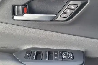Toyota Prius, 2.0, 112 kW, pistikhübriid, automaat, esivedu